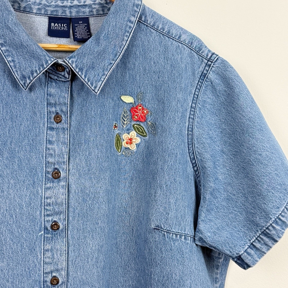 Y2K Denim Button Front Shirt 2X Blue Floral Embroidered Top Cottagecore - Picture 3 of 7